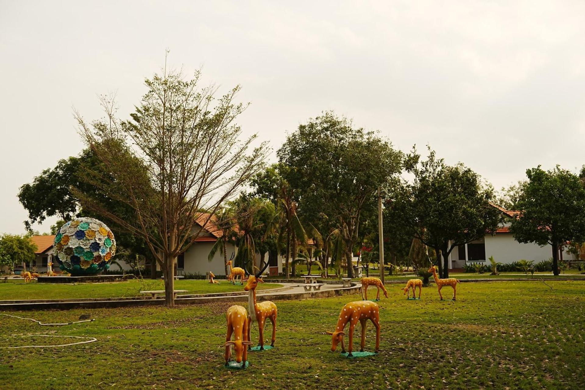 Dat Lanh Beach Resort La Gi Exterior photo