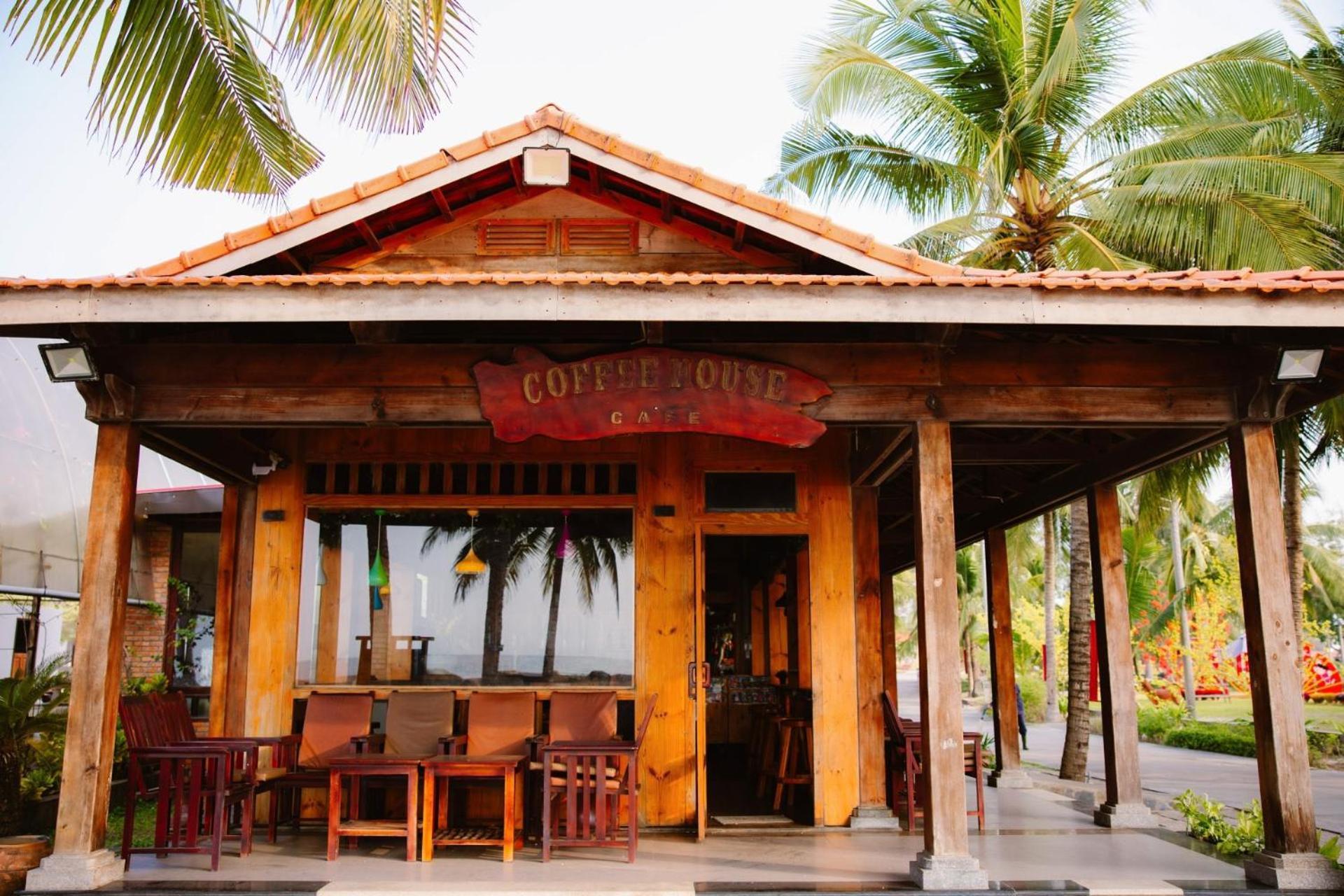 Dat Lanh Beach Resort La Gi Exterior photo