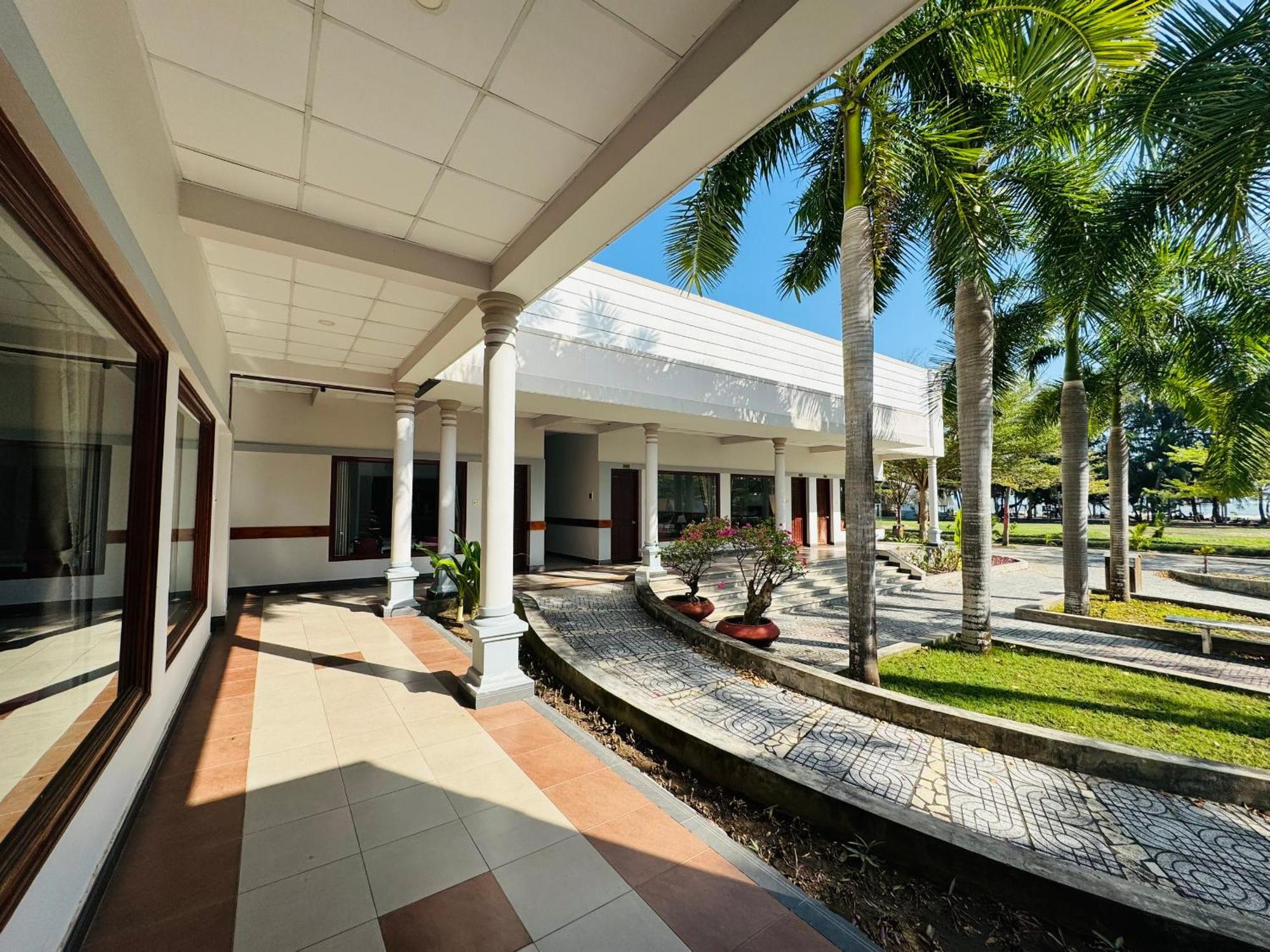 Dat Lanh Beach Resort La Gi Exterior photo